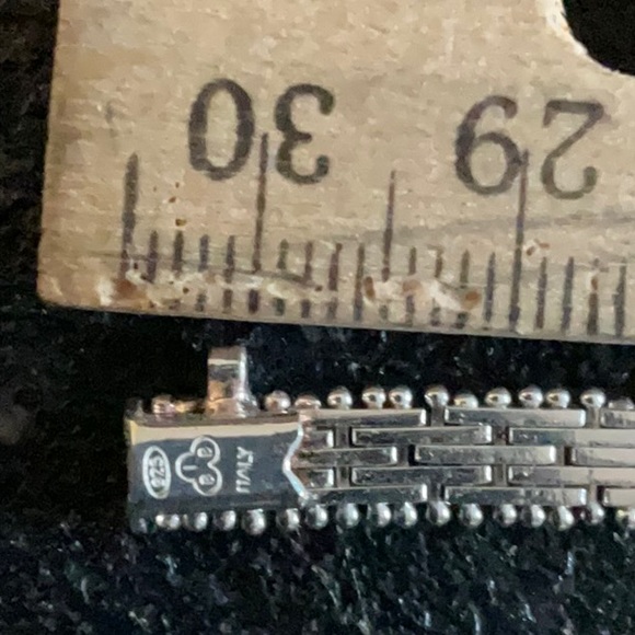 Sterling Silver (stamped 925) Wheat design 7” bracelet & earrings set (2 pair) - Picture 2 of 7